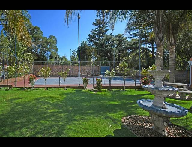 6 BEDROOM HOUSE FOR SALE IN LAMBTON